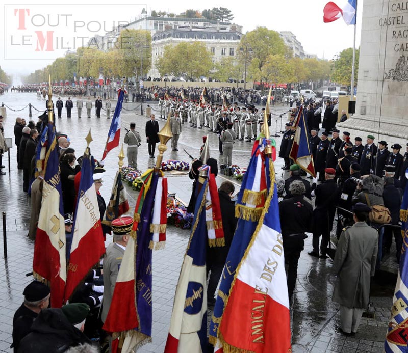 Porte drapeaux Arc de triumphe